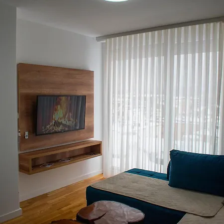Monterest Apartman *